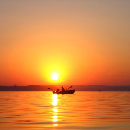 Silver Beach Resort Zamárdi エクステリア 写真