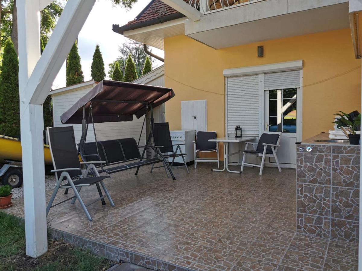 Silver Beach Resort Zamárdi エクステリア 写真