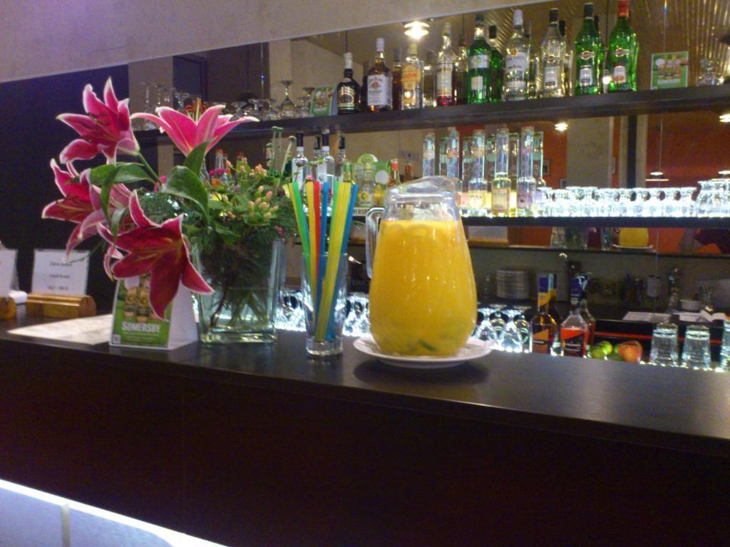 Silver Beach Resort Zamárdi エクステリア 写真
