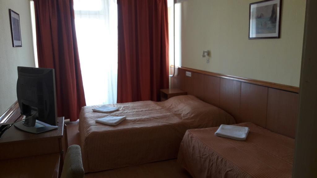 Silver Beach Resort Zamárdi エクステリア 写真
